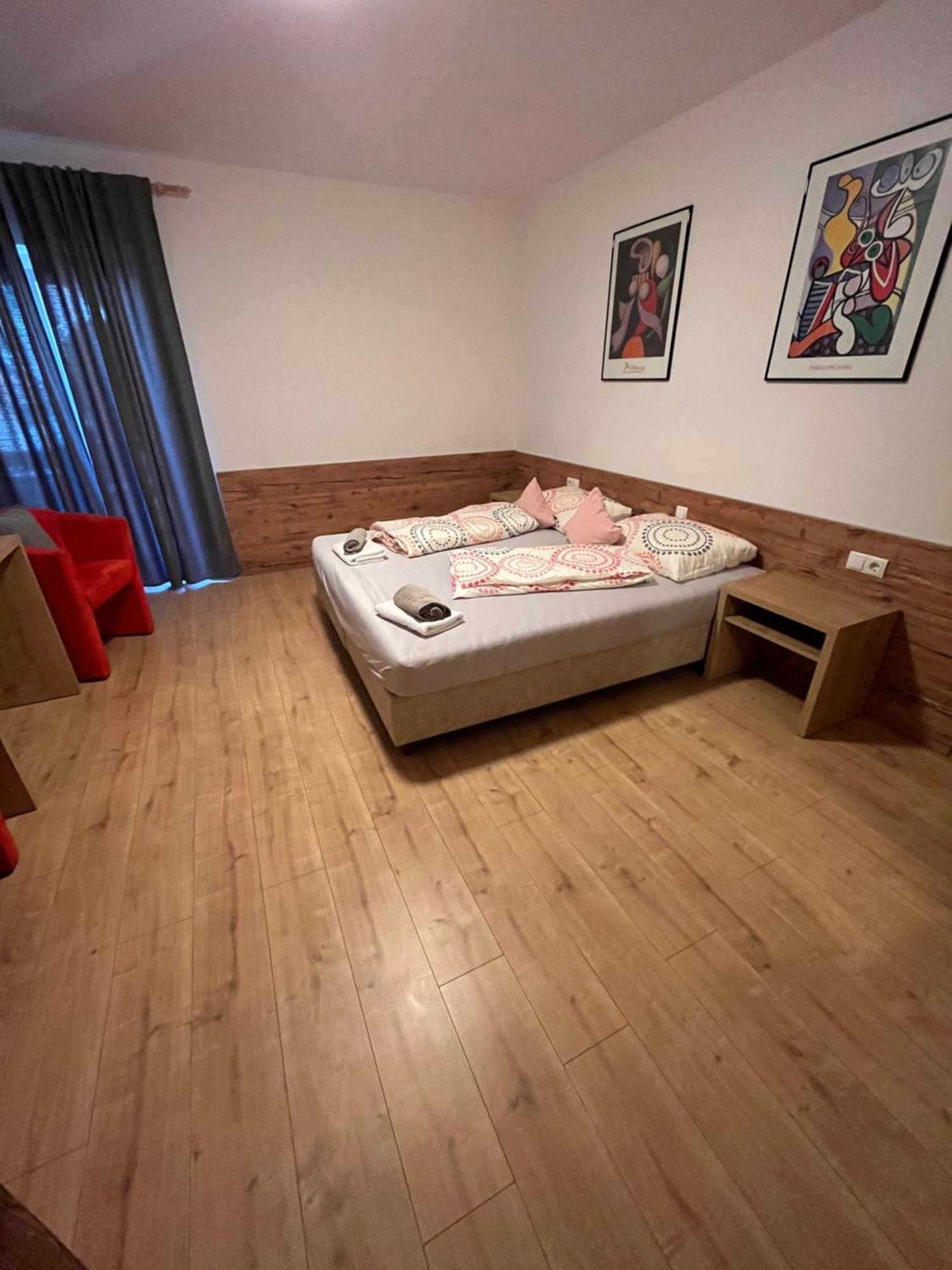 Hotel Krone Morter Zewnętrze zdjęcie